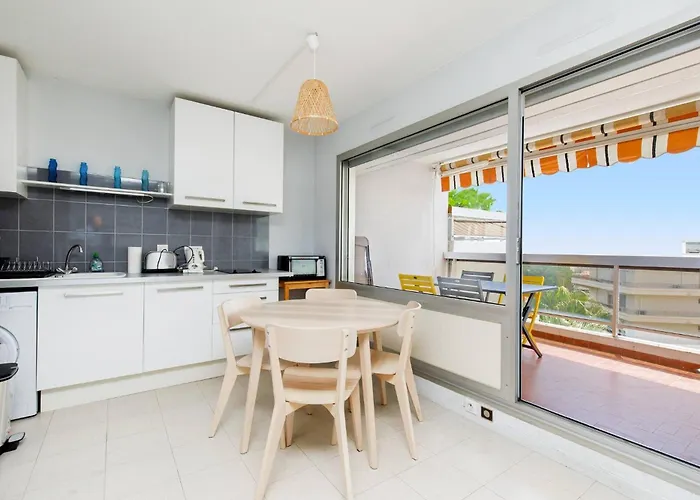 Daire Lerins Renove Ideal Famille Plages De Juan Les Pins A 200m Confort & Parking Antibes